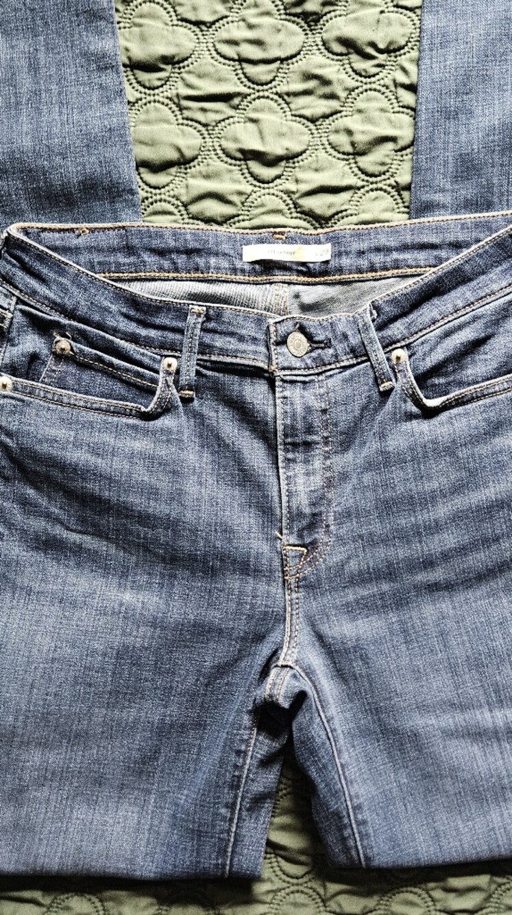 Levis Jeans